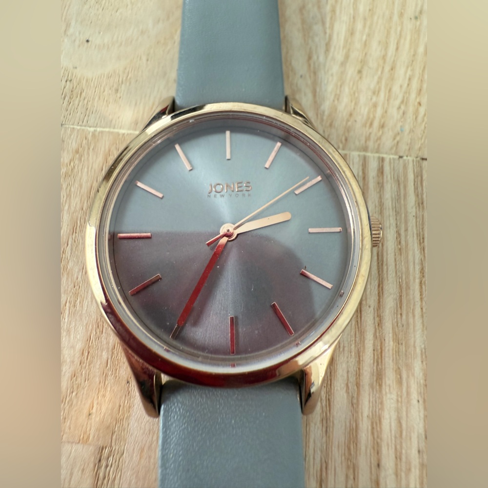 Jones New York gray and rose gold tone dress watch NEW BATTERY